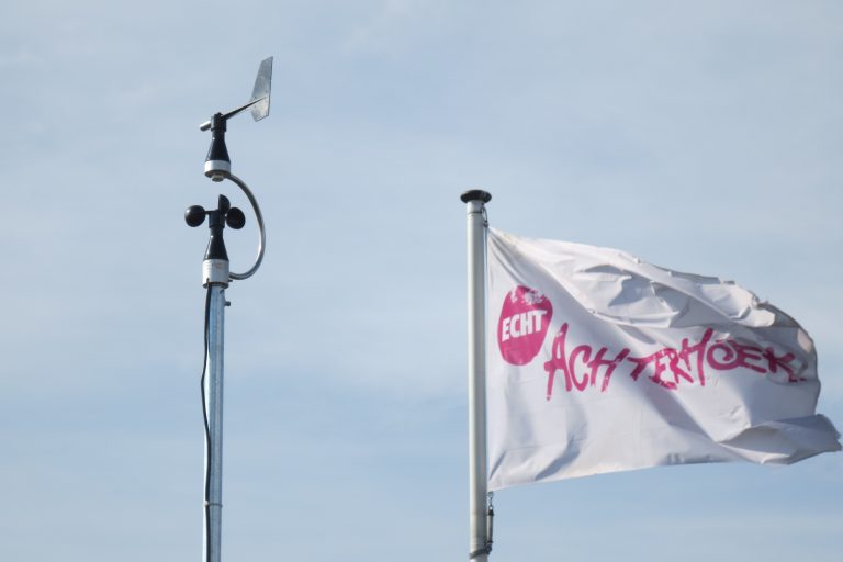 Regio plaatst windmeter op kantoordak