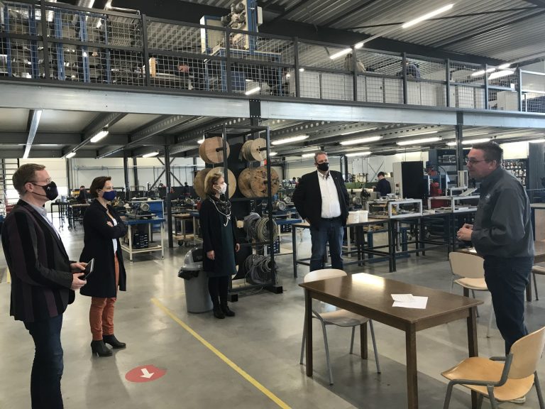 Tweede Kamerlid Tielen enthousiast over duurzame onderwijsaanpak Achterhoek