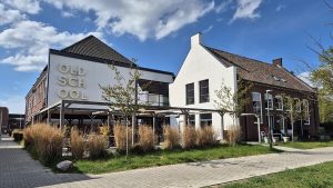 afbeelding van verbouwde school tot hotel