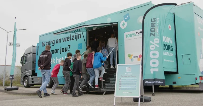 Achterhoek eerste regio met rondreizende Zorg & Welzijn-truck voor scholieren